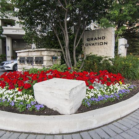 Maplewood Suites - Square One Mississauga Bagian luar foto