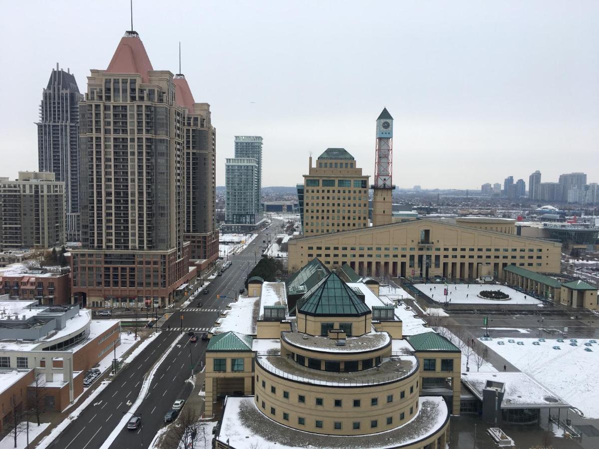 Maplewood Suites - Square One Mississauga Bagian luar foto