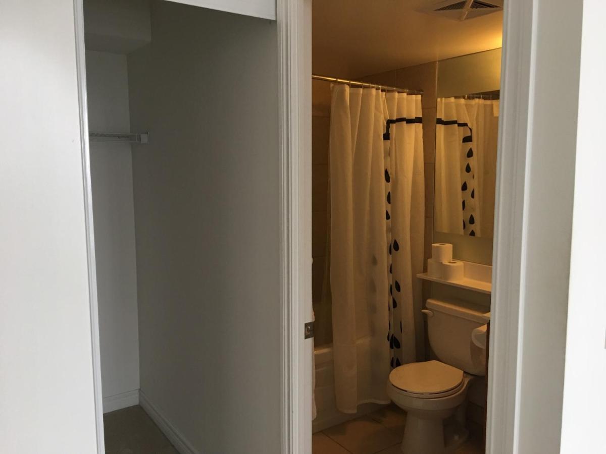 Maplewood Suites - Square One Mississauga Bagian luar foto