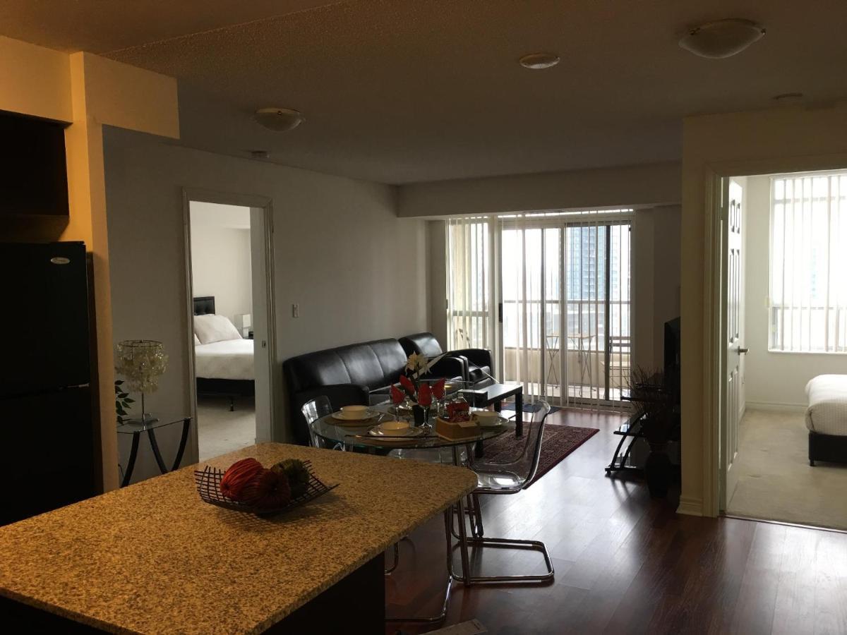Maplewood Suites - Square One Mississauga Bagian luar foto