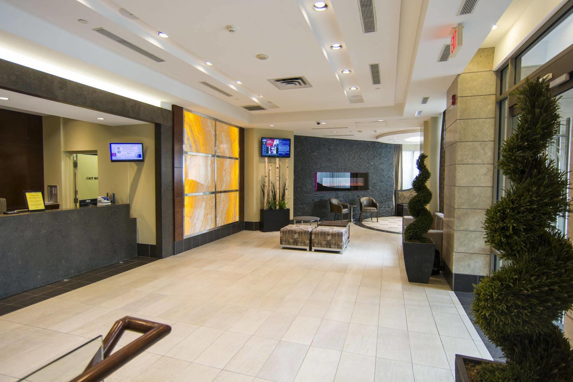 Maplewood Suites - Square One Mississauga Bagian luar foto