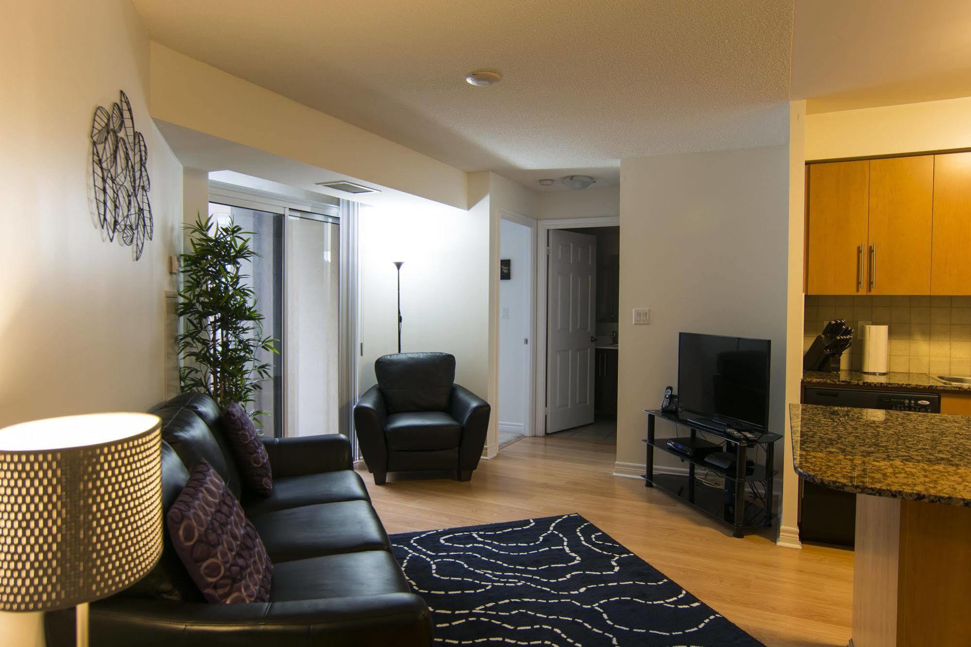 Maplewood Suites - Square One Mississauga Bagian luar foto